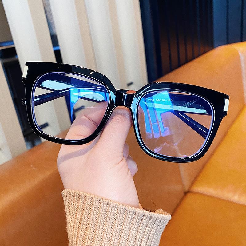 2021 New Fashion Black Anti-blue Glasses Frame Women Brand Vintage Square Sunglasses Female Colorful Sun Glasses Oculos Feminino
2021 New Fashion Black Anti-blue Glasses Frame Women Brand Vintage Square Sunglasses Female Colorful Sun Glasses Oculos Feminino