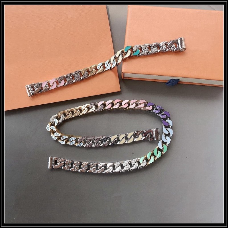 Europe America Fashion Men Silver and Gold-color Hardware Enamel Crystal Engraved V Initials Chain Link Soapy Necklace Bracelet Sets MP2634, With box/dust bags