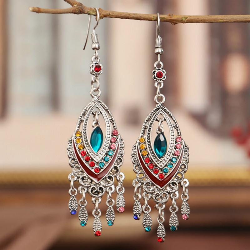 Vintage Drop Earrings Fashion Jewelry 2020 Women Bohemia Ethnic Antique Silver Color Hollow Carved Rhinestone Long Earrings
Vintage Drop Earrings Fashion Jewelry 2020 Women Bohemia Ethnic Antique Silver Color Hollow Carved Rhinestone Long Earrings