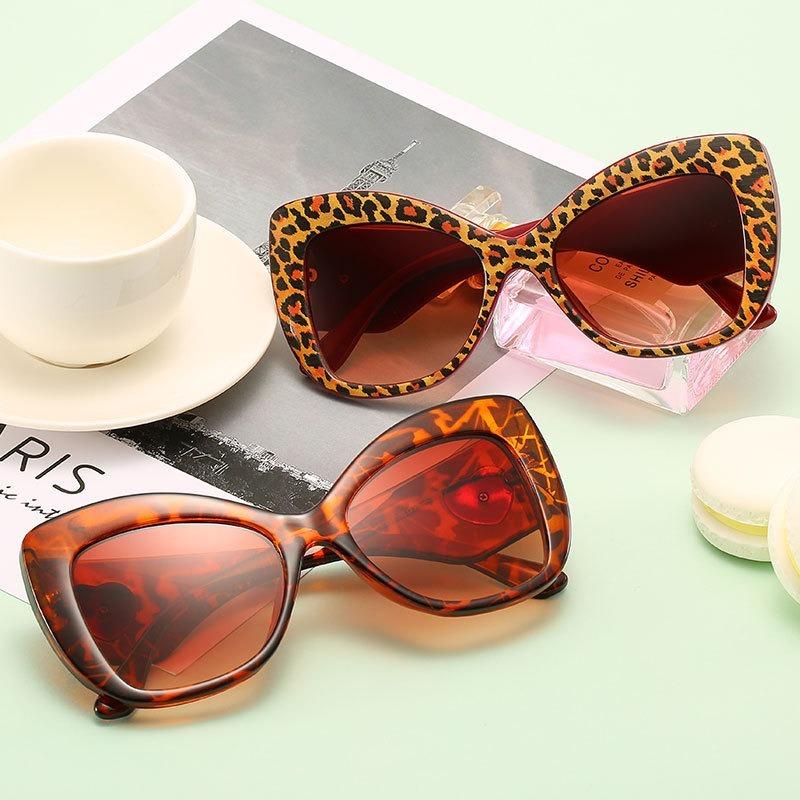 Vintage Sunglasses Woman Cat Eye Sun Glasses Women Cmaos Oversize European Modern Shaded Uv400 Eyewear Driving Zonnebril Dames
Vintage Sunglasses Woman Cat Eye Sun Glasses Women Cmaos Oversize European Modern Shaded Uv400 Eyewear Driving Zonnebril Dames