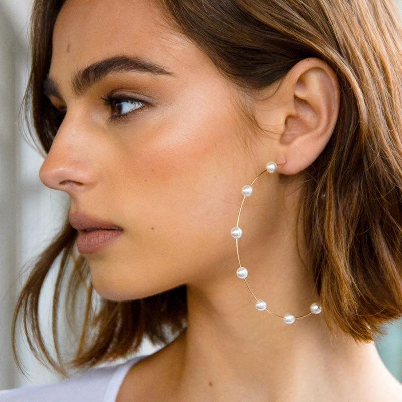 Hoop & Huggie Fashion Classic Pearl Earrings For Women Girls Unique Exaggerates Big Minimalist Elegant Wedding Jewelry Gift
Hoop & Huggie Fashion Classic Pearl Earrings For Women Girls Unique Exaggerates Big Minimalist Elegant Wedding Jewelry Gift