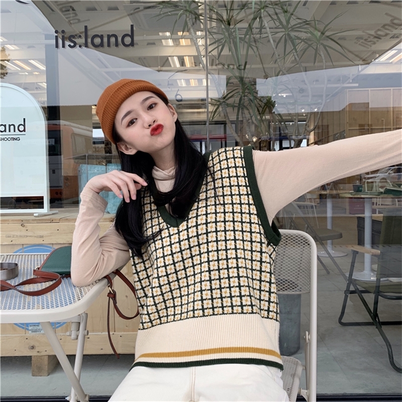 Women Sleeveless Pullover Winter Korean Style Vintage Geometric Plaid V Neck Soft Wool Sweater Vest Knitted Waistcoat T516 201225