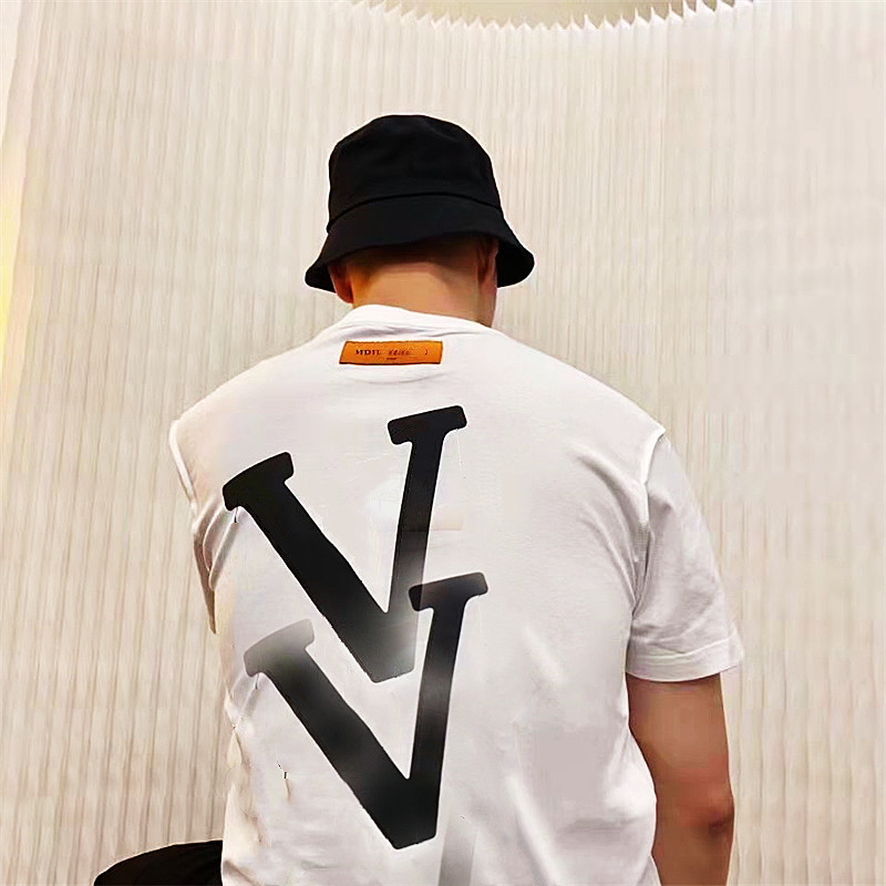 Men's T-shirt 3d2022 new designer printed letters soft anti wrinkle and sweat absorption high quality office luxury men's and wome, White;black
Men's T-shirt 3d2022 new designer printed letters soft anti wrinkle and sweat absorption high quality office luxury men's and wome, White;black