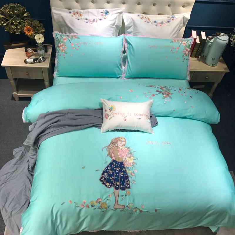 60S Long-staple cotton Oriental Embroidery Bedding sets King Queen size Bed set Duvet cover set Bedsheet
60S Long-staple cotton Oriental Embroidery Bedding sets King Queen size Bed set Duvet cover set Bedsheet