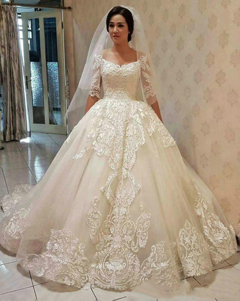 Arabic Half Long Sleeves Ball Gown Lace Wedding Dresses with Appliques Off Shoulder Sweep Train Bridal Gowns, Red
Arabic Half Long Sleeves Ball Gown Lace Wedding Dresses with Appliques Off Shoulder Sweep Train Bridal Gowns, Red