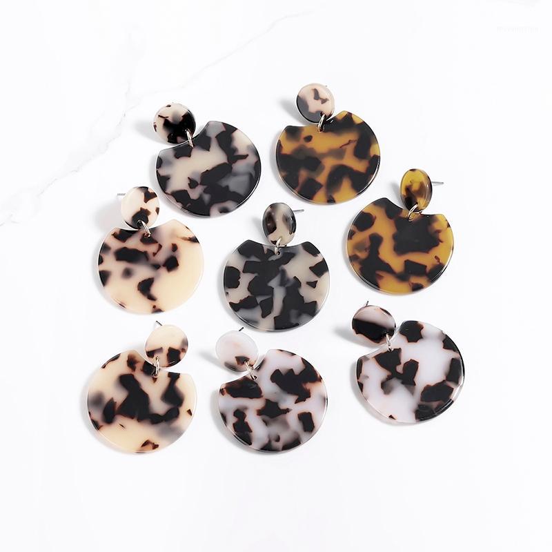 2020 New Jewelry Leopard Earring Women Boho Earring Geometry Earrings Round Acrylic Earrings for Women Tortoiseshell Brincos1
2020 New Jewelry Leopard Earring Women Boho Earring Geometry Earrings Round Acrylic Earrings for Women Tortoiseshell Brincos1
