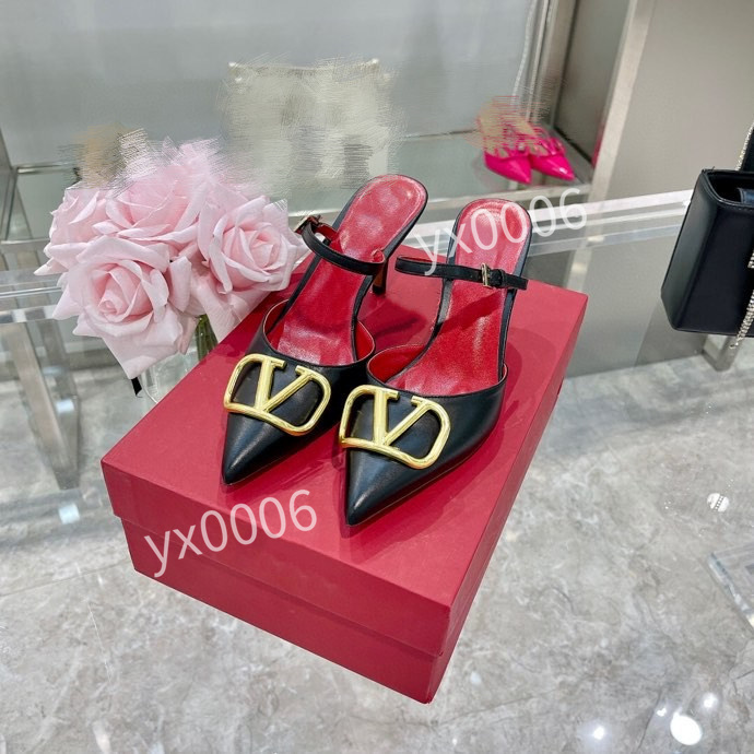 2022 Designer Rhyton Shoes Beige Men 35-42 Trainers Vintage Luxury Chaussures Ladies Shoe Fashion Sneakers Wave Mouth Sneaker yh211203, Choose the color
2022 Designer Rhyton Shoes Beige Men 35-42 Trainers Vintage Luxury Chaussures Ladies Shoe Fashion Sneakers Wave Mouth Sneaker yh211203, Choose the color