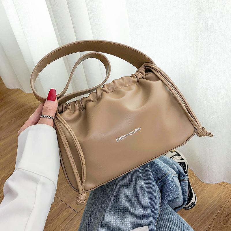 2021 Small Solid Color PU Leather Shoulder Bags For Women 2021 Simple Fashion Handbags Lady Hand Bag Female Bag, Black
2021 Small Solid Color PU Leather Shoulder Bags For Women 2021 Simple Fashion Handbags Lady Hand Bag Female Bag, Black