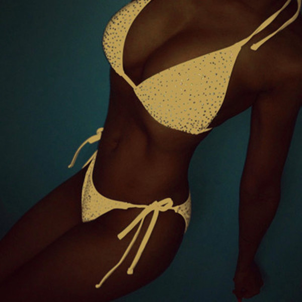 Designer swimsuit bikini swimsuit hot diamond bikini split swimsuit diamond sexy strap classic three point European-American new fun bikinis, White;black
Designer swimsuit bikini swimsuit hot diamond bikini split swimsuit diamond sexy strap classic three point European-American new fun bikinis, White;black