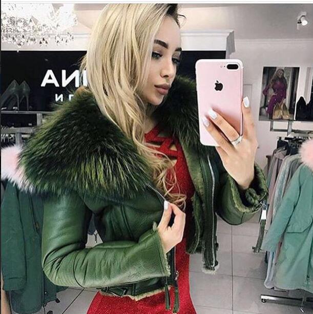 Track of Celebrities Female-style Otters Suede Royal Skin Whole Piece Beautiful Short Biker Winter Jackets with Raccoon Turtlenecks Wnyp, Blue
Track of Celebrities Female-style Otters Suede Royal Skin Whole Piece Beautiful Short Biker Winter Jackets with Raccoon Turtlenecks Wnyp, Blue