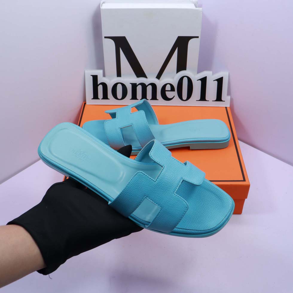 Beach slipper Classic Flat woman slippers Summer lady Cartoon Big Head Slippers Leather Hotel Bath fashion women Designer Shoes 08