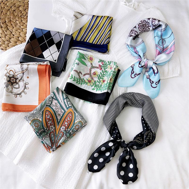 70*70cm Hair Scarf Printed Small Scarves Square Scarf Decorative Headscarf Hair Ties Bands Silk Satin Elegant Soft Neckerchief, Blue;gray
70*70cm Hair Scarf Printed Small Scarves Square Scarf Decorative Headscarf Hair Ties Bands Silk Satin Elegant Soft Neckerchief, Blue;gray