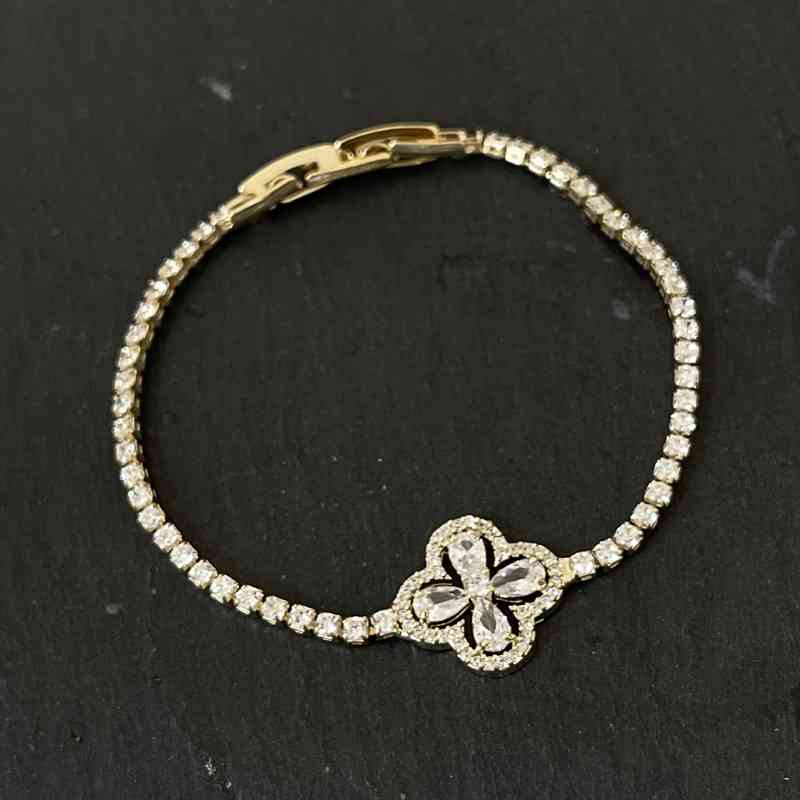 Water Drop Bracelet Clover Design Zircon Clavicle Chain Female Bride Jewelry Gift Ladies Woman