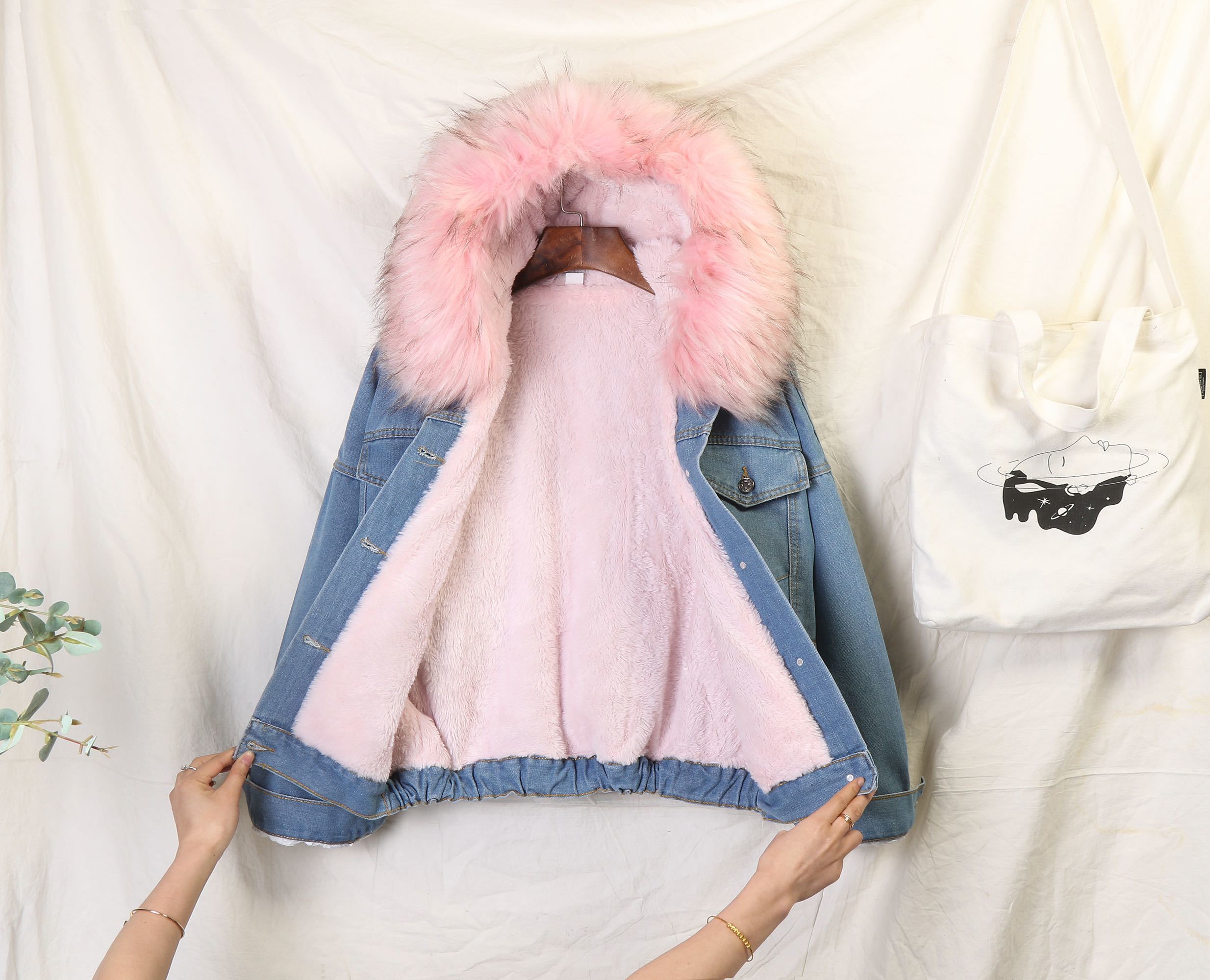 Gizmosy 2021 Thick Faux Fur Collar Denim Jacket Cotton-padded Jacket Women Winter Hooded Warm Jean Parkas Female Bomber Coat 201217