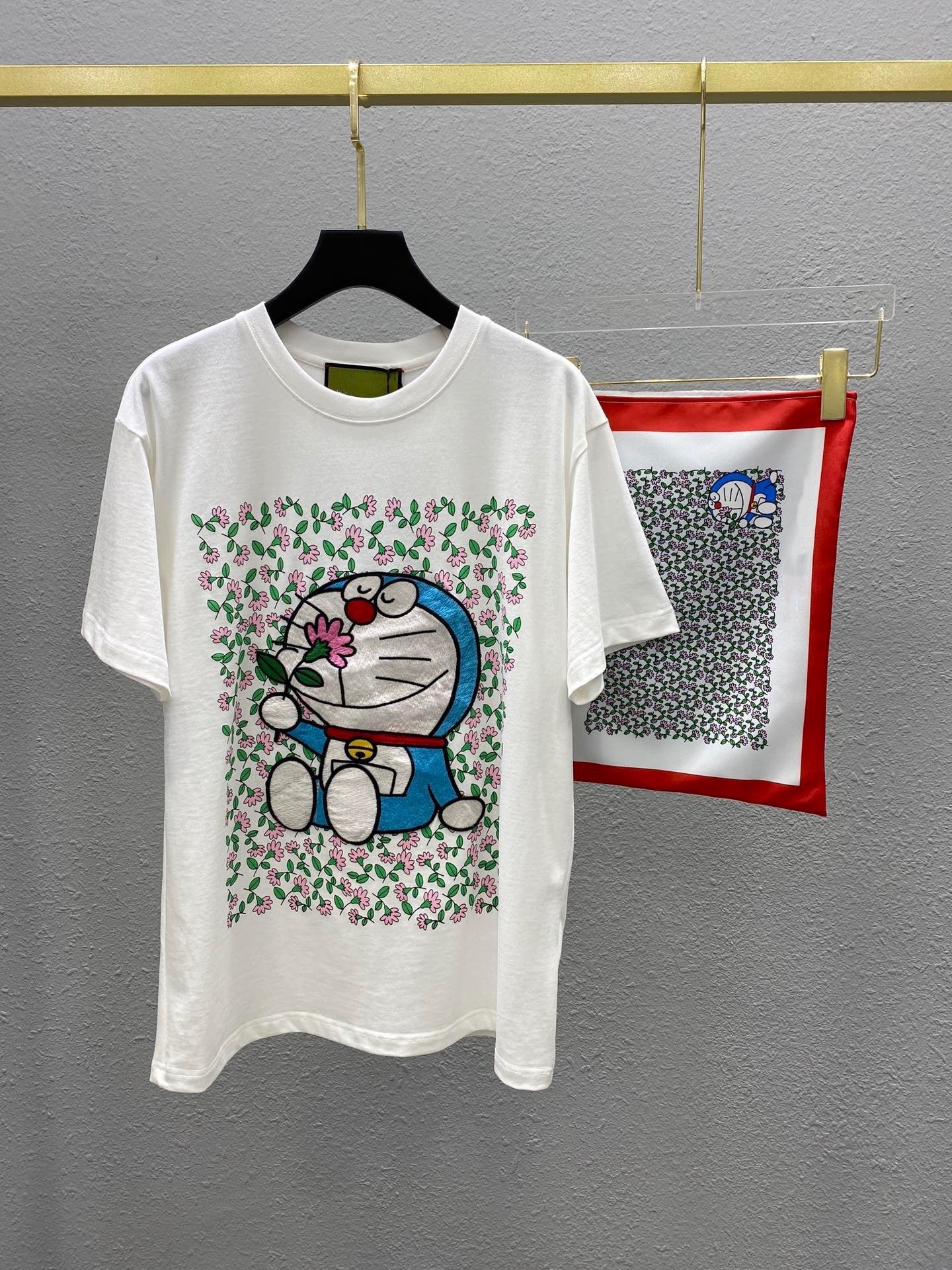 Fashion floral print short sleeve Doraemon embroidery men' and women' T-shirt 2021 new loose round neck top fashion, White
Fashion floral print short sleeve Doraemon embroidery men' and women' T-shirt 2021 new loose round neck top fashion, White