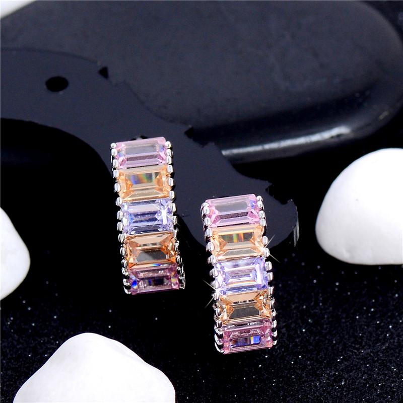 QCOOLJLY 2020 Fashion Women Brinco Jewelry 1 Pair 6 Colors CZ Zircon silver Color Striking High Grade Hoop Earrings
QCOOLJLY 2020 Fashion Women Brinco Jewelry 1 Pair 6 Colors CZ Zircon silver Color Striking High Grade Hoop Earrings