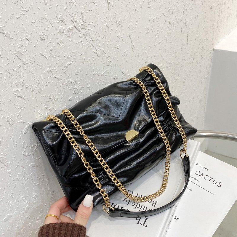 OLSITTI Casual Pu Leather Shoulder Bags for Women 2021 Winter New High Quality Ladies Messenger Bag Sac Epaule, Black
OLSITTI Casual Pu Leather Shoulder Bags for Women 2021 Winter New High Quality Ladies Messenger Bag Sac Epaule, Black