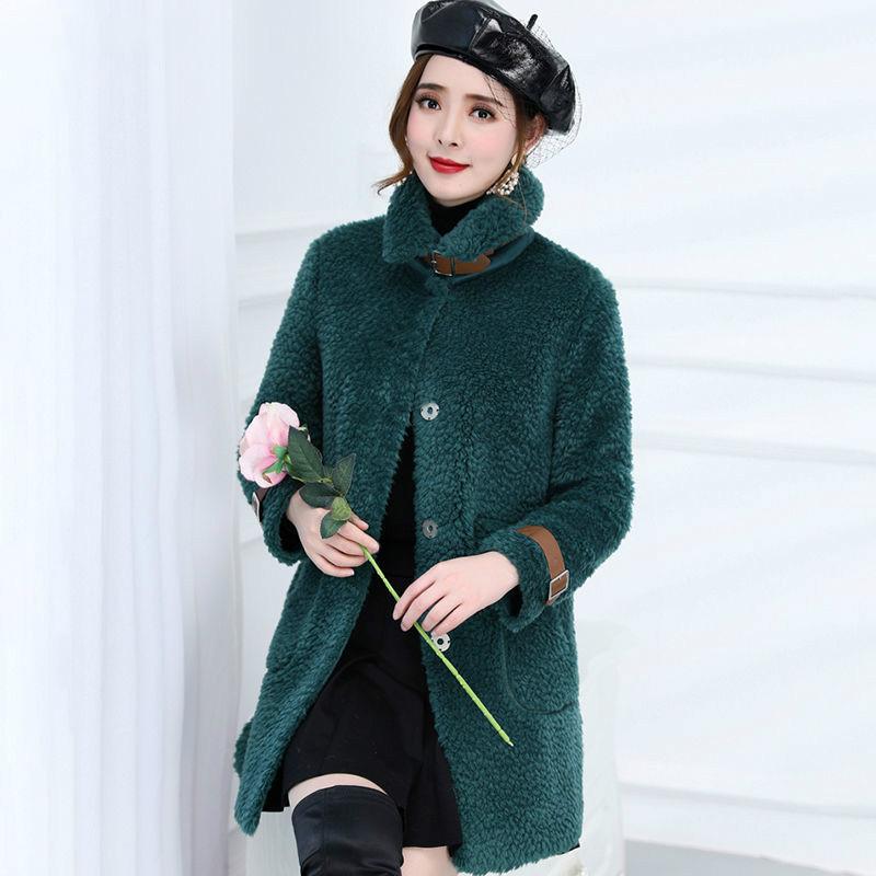2021 New Women Winter Real Wool Fur Coat Soft Natural Lamb Fur Jacket Female Fashion Sheep Shearing Fashion Overcoat T14, Red
2021 New Women Winter Real Wool Fur Coat Soft Natural Lamb Fur Jacket Female Fashion Sheep Shearing Fashion Overcoat T14, Red