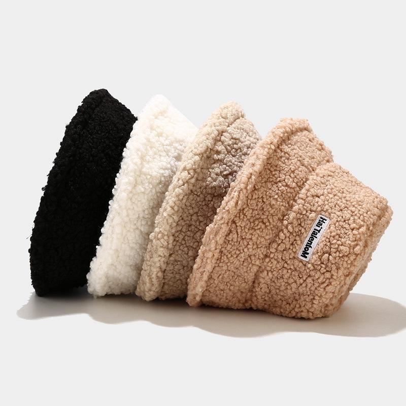 Autumn winter hat female simple letter embroidery Teddy velvet fisherman hat plastic basin bucket women beige yellow white, Black
Autumn winter hat female simple letter embroidery Teddy velvet fisherman hat plastic basin bucket women beige yellow white, Black