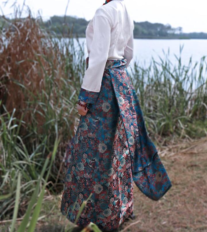 Tibetan Casual Ethnic clothing women spring autumn Traditional Tibet Kangba robe embroidery Top + Skirt Daily life clothes Girl