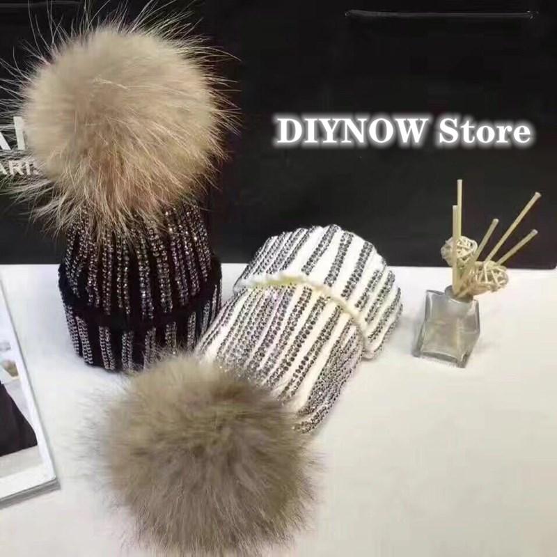 Women winter Beanie Fur ball Diamond Fashion warm knitted hat Shiny reflective beanie Outdoor warmth thick knitted hood 2020, 01
Women winter Beanie Fur ball Diamond Fashion warm knitted hat Shiny reflective beanie Outdoor warmth thick knitted hood 2020, 01