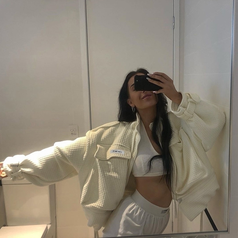 Brand High Quality Winter Thick Warm Women' Zipper Big Pocket Jacket Female Streetwear Hip Hop Drawstring Beige Cardigan Coat 201026, Beige set
Brand High Quality Winter Thick Warm Women' Zipper Big Pocket Jacket Female Streetwear Hip Hop Drawstring Beige Cardigan Coat 201026, Beige set