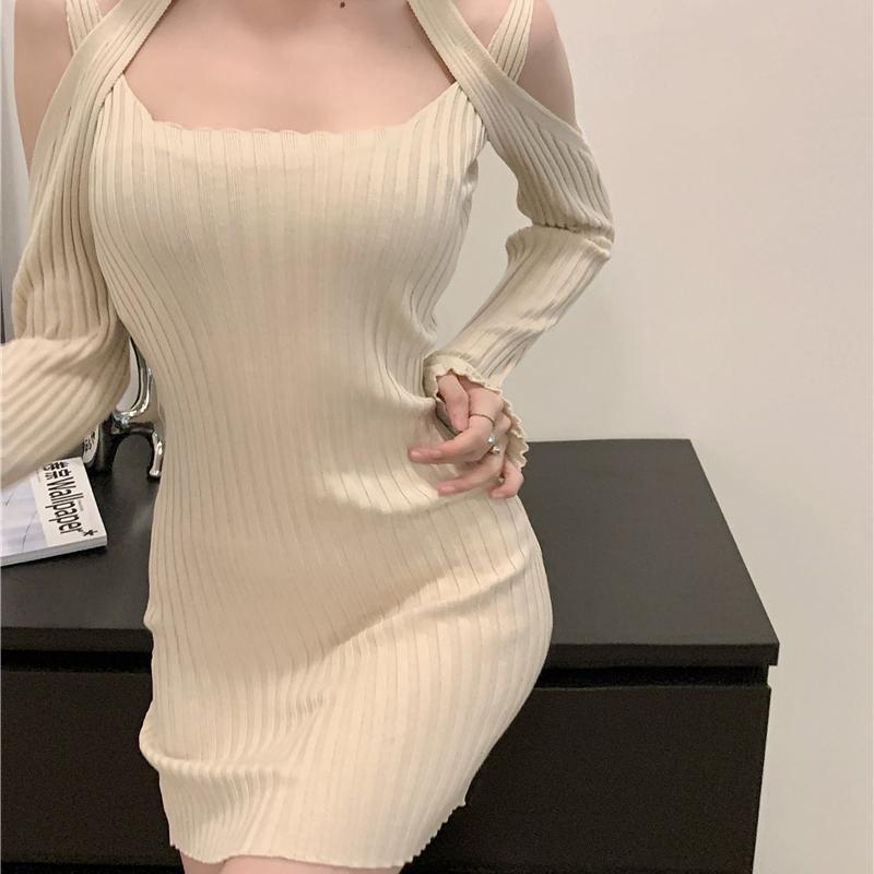 Casual Dresses 2022 Spring Knitted Dress Square Collar Neck-mounted Sexy For Women Mini Long Sleeve Knit Vestidos 17453, Black;gray
Casual Dresses 2022 Spring Knitted Dress Square Collar Neck-mounted Sexy For Women Mini Long Sleeve Knit Vestidos 17453, Black;gray