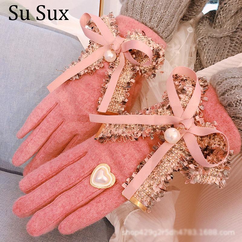 Christmas Pink Gloves Women Cute Bow Knot Touch Screen Gloves Fashion Cashmere Keep Warm Korean Female
Christmas Pink Gloves Women Cute Bow Knot Touch Screen Gloves Fashion Cashmere Keep Warm Korean Female
