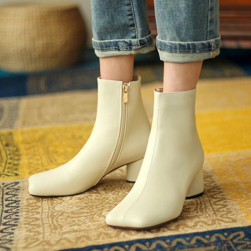 Genuine Leather Ankle Boots For Women Square Toe Fashion Plush Warm Winter Short Boots Zip Square Heels Big 46 Lady Shoes Q8857, Black short plush
Genuine Leather Ankle Boots For Women Square Toe Fashion Plush Warm Winter Short Boots Zip Square Heels Big 46 Lady Shoes Q8857, Black short plush