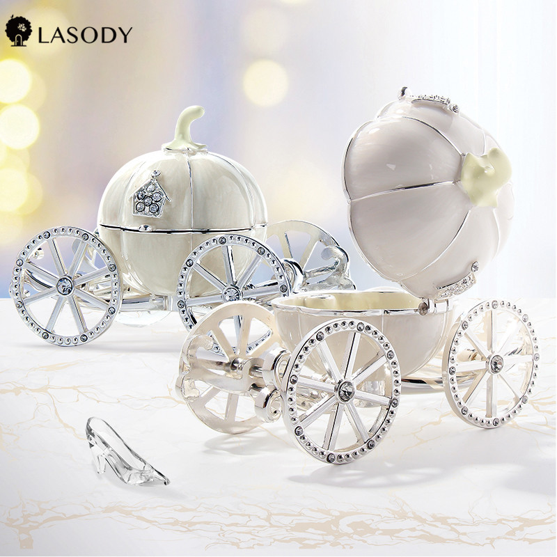 Crystal Storage Box Cinderella Pumpkin Carriage Trinket Box With Hinged Treasure Chest Organizer Keepsake Gift for Her Y1116
Crystal Storage Box Cinderella Pumpkin Carriage Trinket Box With Hinged Treasure Chest Organizer Keepsake Gift for Her Y1116