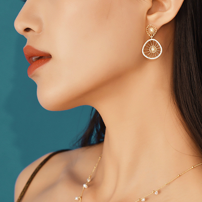 Merry Christmas to youFresh lemon slice temperament hollow 925 silver pin Earrings cool wind
Merry Christmas to youFresh lemon slice temperament hollow 925 silver pin Earrings cool wind
