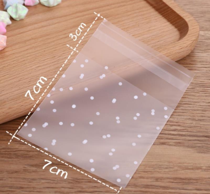 100pcs/set Plastic Transparent Cellophane Bags Polka Dot Candy Cookie Gift Bag with DIY Self Adhesive Pouch Bags 100Set SN3539
100pcs/set Plastic Transparent Cellophane Bags Polka Dot Candy Cookie Gift Bag with DIY Self Adhesive Pouch Bags 100Set SN3539