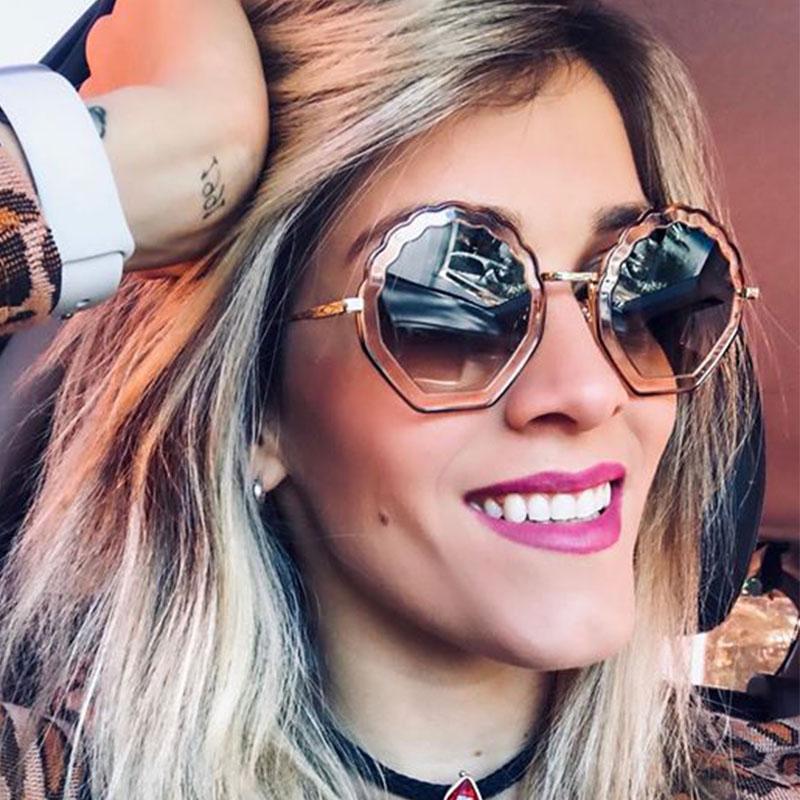 Sunglasses 2021 Retro Ladies Round Cute Metal Fashion Polygon Big Glasses Irregular Flower Frame Gradient UV400
Sunglasses 2021 Retro Ladies Round Cute Metal Fashion Polygon Big Glasses Irregular Flower Frame Gradient UV400