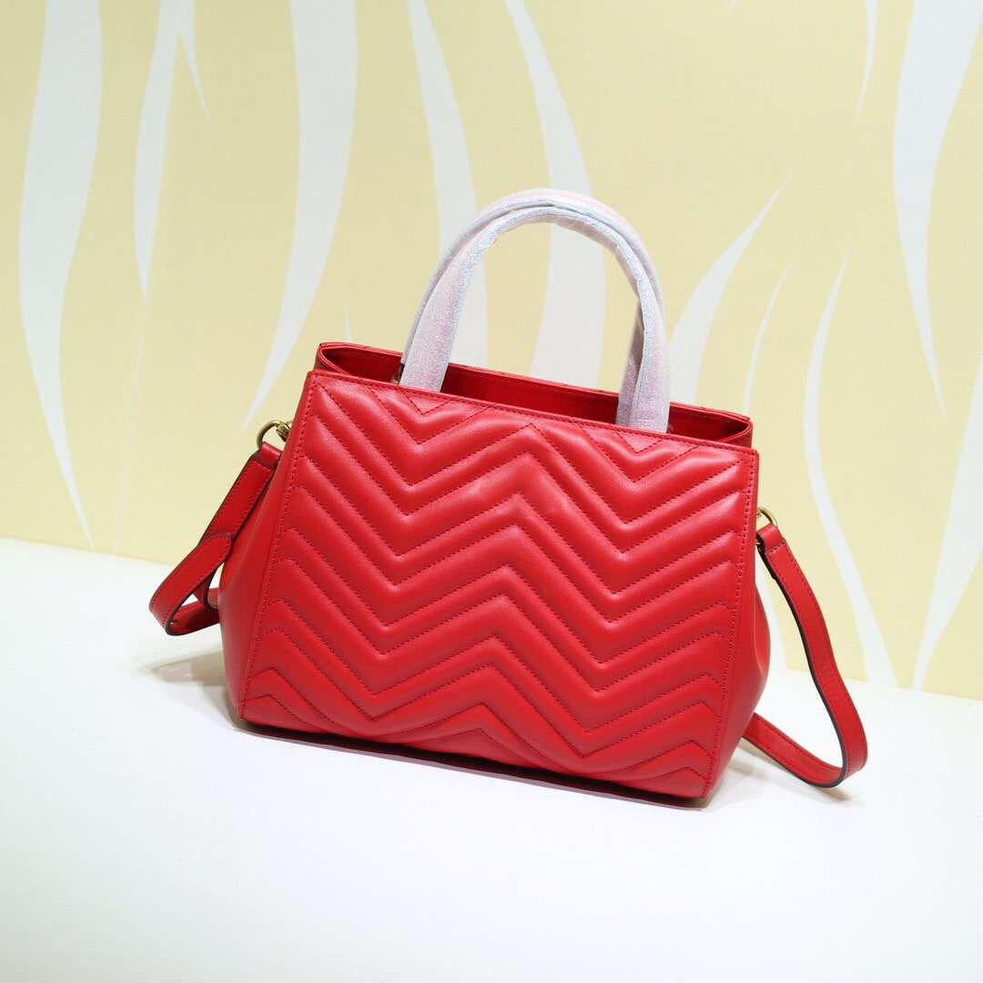 2020 Luxurys Designers Bag The new high quality PU leather women's handbag Luxurys Desi gners Bag shoulder crossbody bag 26*20*13cm, Red 
2020 Luxurys Designers Bag The new high quality PU leather women's handbag Luxurys Desi gners Bag shoulder crossbody bag 26*20*13cm, Red