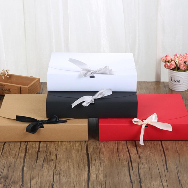 4 Colors Kraft Paper Gift Box Package for Party Wedding Supplies Favor Candy Boxes with Ribbon Valentine's Day Gift Box
4 Colors Kraft Paper Gift Box Package for Party Wedding Supplies Favor Candy Boxes with Ribbon Valentine's Day Gift Box