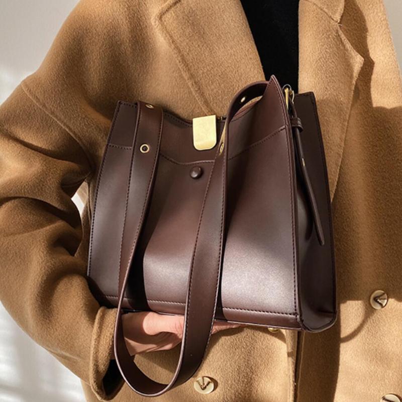 Vintage Fashion Female Tote Lock 2021 New High Quality PU Leather Women's Designer Handbag High capacity Shoulder Messenger Bag, Black
Vintage Fashion Female Tote Lock 2021 New High Quality PU Leather Women's Designer Handbag High capacity Shoulder Messenger Bag, Black