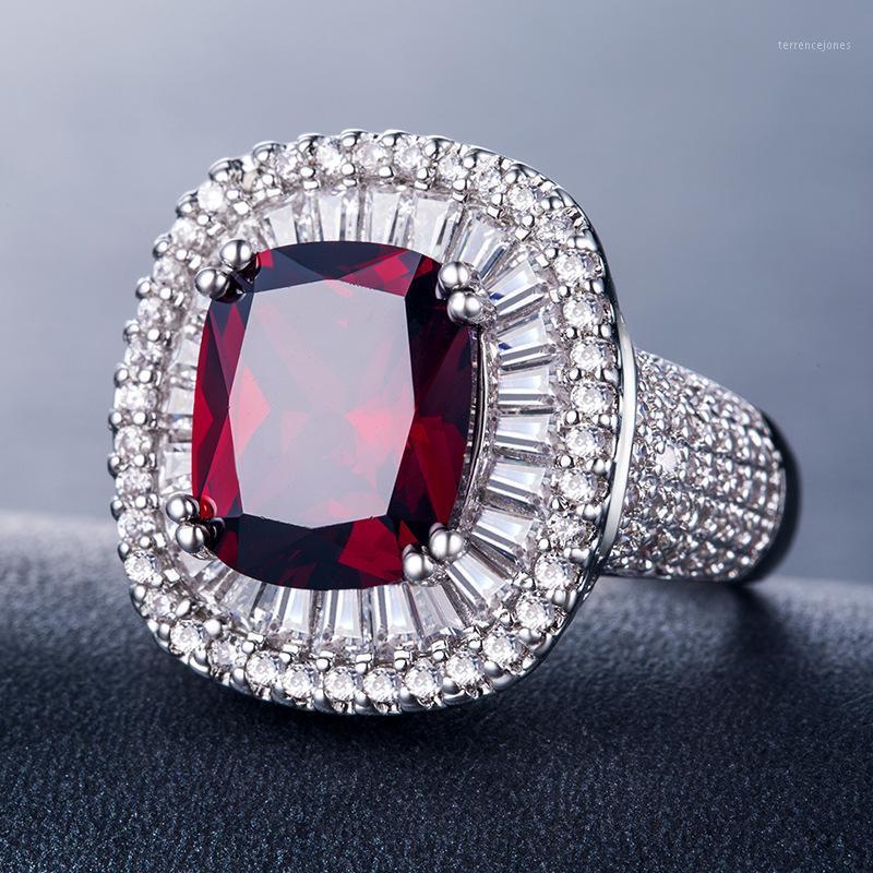 Cluster Rings Visisap Retro Rubby Large Red Zircon Ring Icedout Full Stone Anniversary Party Gifts For Women Fashion Jewelry B11401
Cluster Rings Visisap Retro Rubby Large Red Zircon Ring Icedout Full Stone Anniversary Party Gifts For Women Fashion Jewelry B11401