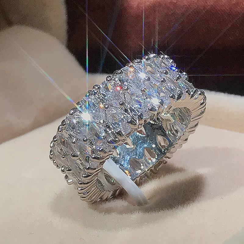 Women Luxury 925 Sterling Silver Engagement Wedding Band Rings Pave Setting Water Drop Zircon Ring for Female Trendy Jewelry
Women Luxury 925 Sterling Silver Engagement Wedding Band Rings Pave Setting Water Drop Zircon Ring for Female Trendy Jewelry