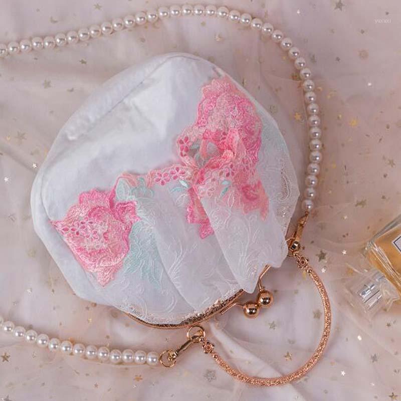 2020 Angelatracy New Arrival Metal Frame Elegance Floral Lace Pearl Summer Lady Korean Chain Messenger Handbag Shoulder Bag1, Women bag lady
2020 Angelatracy New Arrival Metal Frame Elegance Floral Lace Pearl Summer Lady Korean Chain Messenger Handbag Shoulder Bag1, Women bag lady