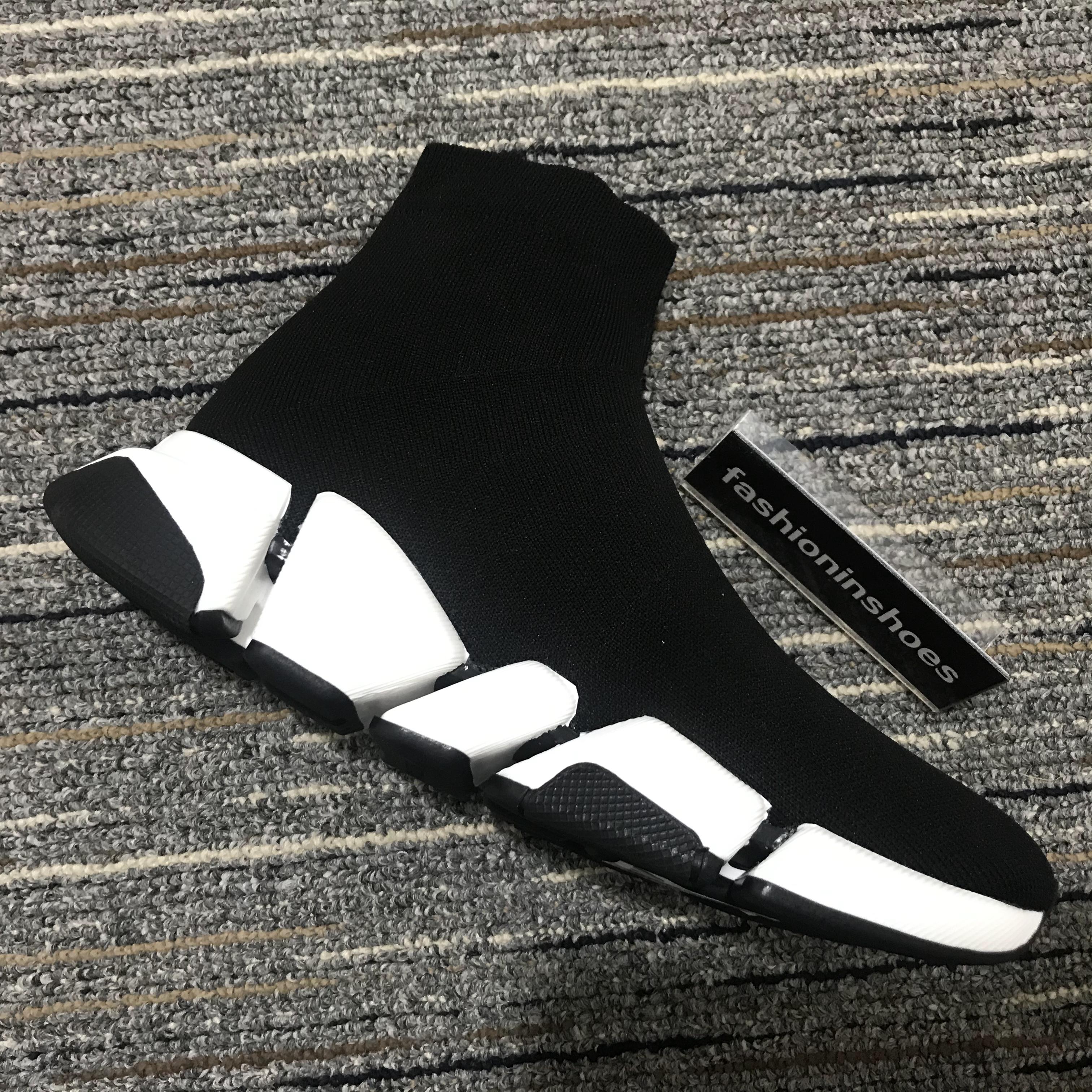 new luxurys designers shoes Speed Trainer Sock Sneakers Boots women Speed Runner Outdoors Casual Flat GRAFFITI vintage men SPEED 2.0 SNEAKER, S5
new luxurys designers shoes Speed Trainer Sock Sneakers Boots women Speed Runner Outdoors Casual Flat GRAFFITI vintage men SPEED 2.0 SNEAKER, S5