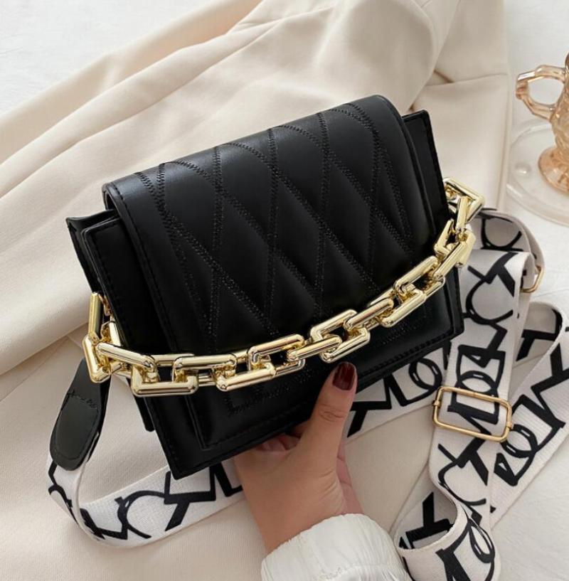 Thick Chain Tote Pleated bag 2020 Fashion New High quality PU Leather Women's Designer Handbag Vintage Shoulder Messenger Bag, Black
Thick Chain Tote Pleated bag 2020 Fashion New High quality PU Leather Women's Designer Handbag Vintage Shoulder Messenger Bag, Black