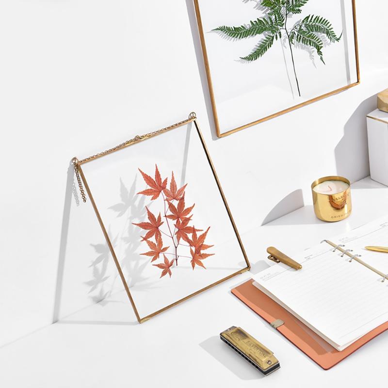 Copper Strip Glass Photo Frame Hanging Photo Clip Retro Picture Frame Metal Clip Glass Plant Specimen Box
Copper Strip Glass Photo Frame Hanging Photo Clip Retro Picture Frame Metal Clip Glass Plant Specimen Box