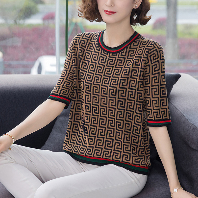New Women Summer Mothers Pullover Clothes Plus Size Short Sleeve Loose Kintted T-shirt Printed Haraju Retro Middle-aged 6XL Tops, Camel
New Women Summer Mothers Pullover Clothes Plus Size Short Sleeve Loose Kintted T-shirt Printed Haraju Retro Middle-aged 6XL Tops, Camel
