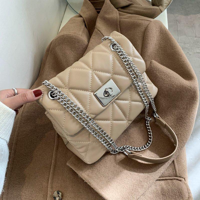 2021 New Luxury Designer Small Crossbody Bags For Women Simple Quality PU Leather Chains Shoulder Bag Fashion Female Handbags
2021 New Luxury Designer Small Crossbody Bags For Women Simple Quality PU Leather Chains Shoulder Bag Fashion Female Handbags