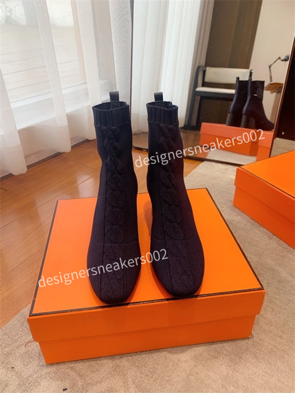 2021the new Speed Trainer Black Walking Sneakers Men Women Black Red Casual Shoes Fashion Paris Sneakers zd201101, 04
2021the new Speed Trainer Black Walking Sneakers Men Women Black Red Casual Shoes Fashion Paris Sneakers zd201101, 04