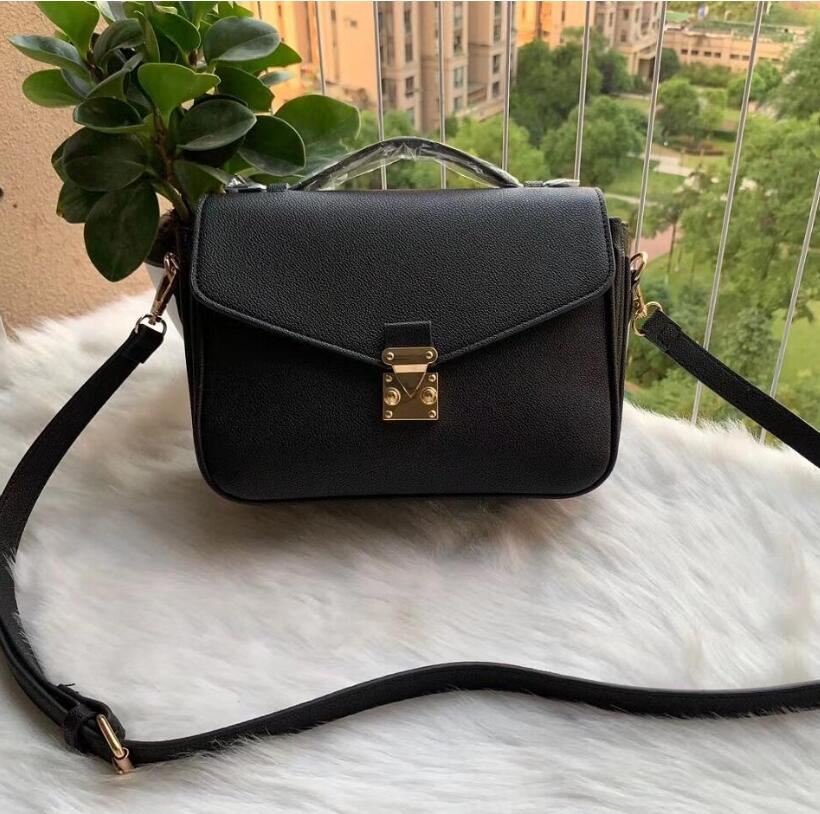 Designer Women's bag Crossbody messenger handbags fashion Rhombic grid underarm chain single shoulder high quality style Wallet purse
Designer Women's bag Crossbody messenger handbags fashion Rhombic grid underarm chain single shoulder high quality style Wallet purse