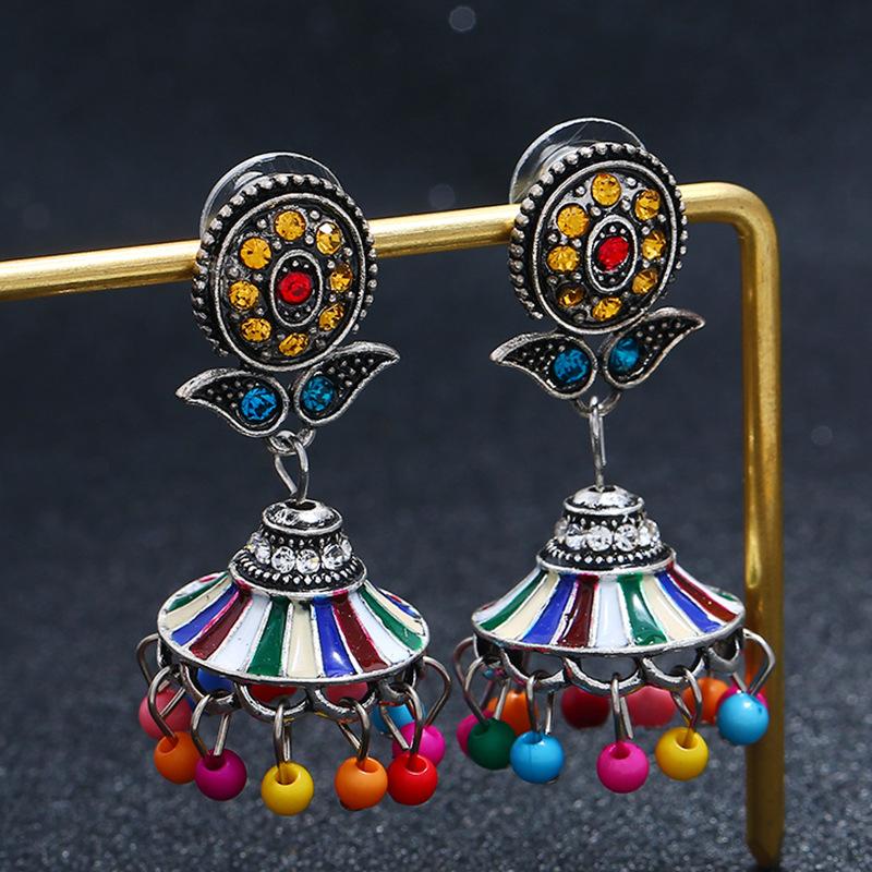 Retro Bollywood Kundan Jhumka Jhumki Drop Dangle Earrings For Women Boho Flower Carved Resin Beaded Tassel Gypsy Jewelry
Retro Bollywood Kundan Jhumka Jhumki Drop Dangle Earrings For Women Boho Flower Carved Resin Beaded Tassel Gypsy Jewelry