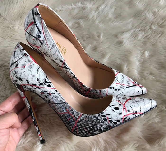 2020-Autumn new splash paint, printing high heels, pointed to ultra-thin toe, single shoe size 33-- 44. V95Z, 10cm
2020-Autumn new splash paint, printing high heels, pointed to ultra-thin toe, single shoe size 33-- 44. V95Z, 10cm