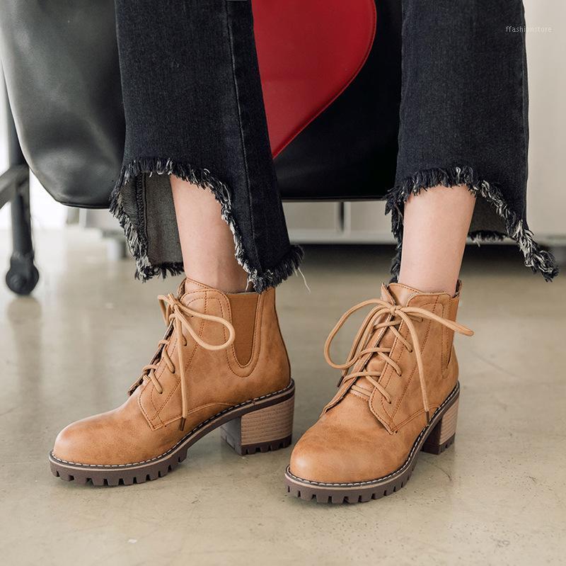 Boots Women New 2020 Low Heels booties Round Toe Booties Ladies Women's Rubber Shoes Rain Luxury Designer Mid Calf1
Boots Women New 2020 Low Heels booties Round Toe Booties Ladies Women's Rubber Shoes Rain Luxury Designer Mid Calf1