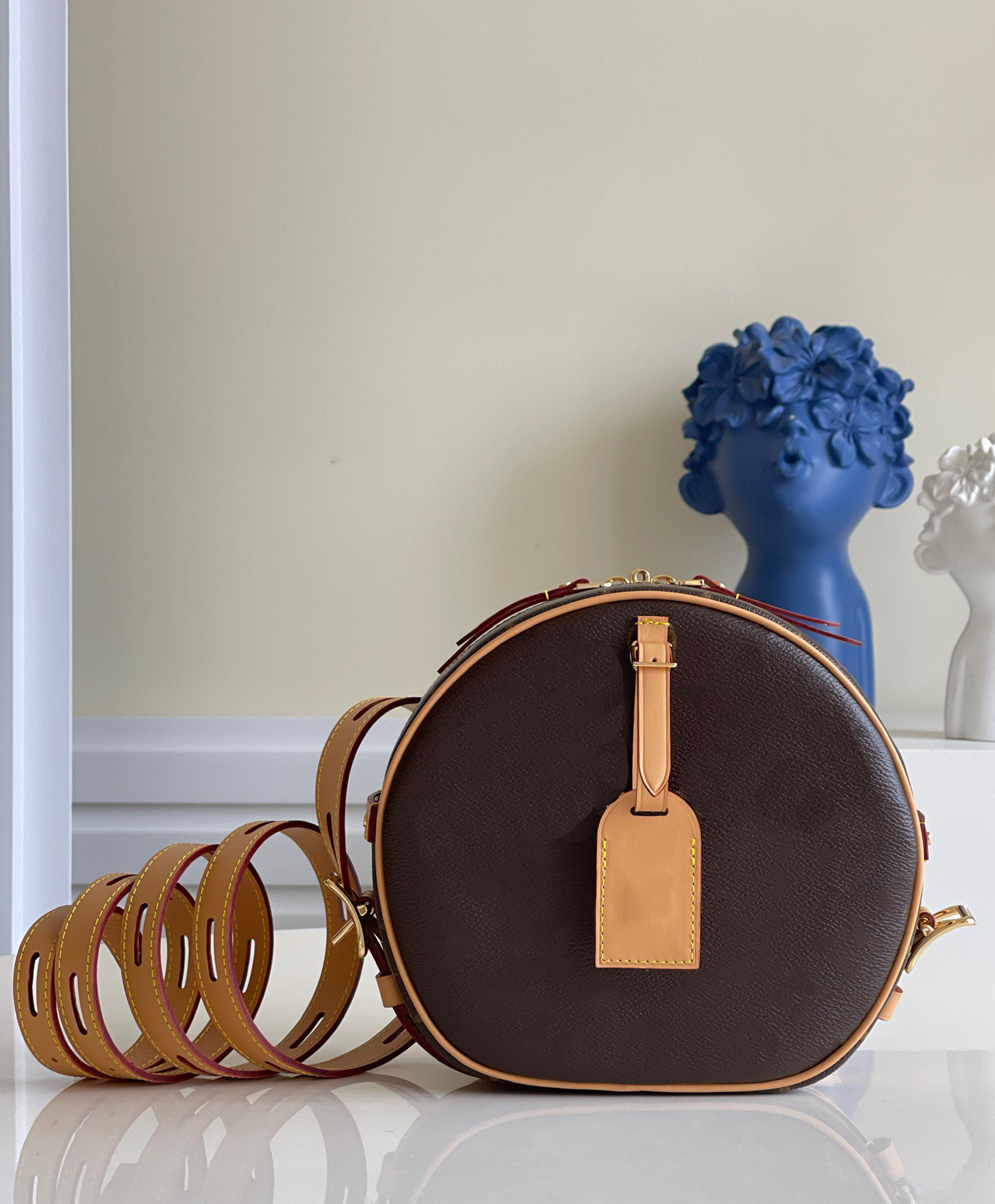 High Quality Luxurys Designers Bags Handbags Women Messenger Handbag Hat Box Tote Boite Chapeau Souple Shoulder Crossbody Bag, M52294
High Quality Luxurys Designers Bags Handbags Women Messenger Handbag Hat Box Tote Boite Chapeau Souple Shoulder Crossbody Bag, M52294